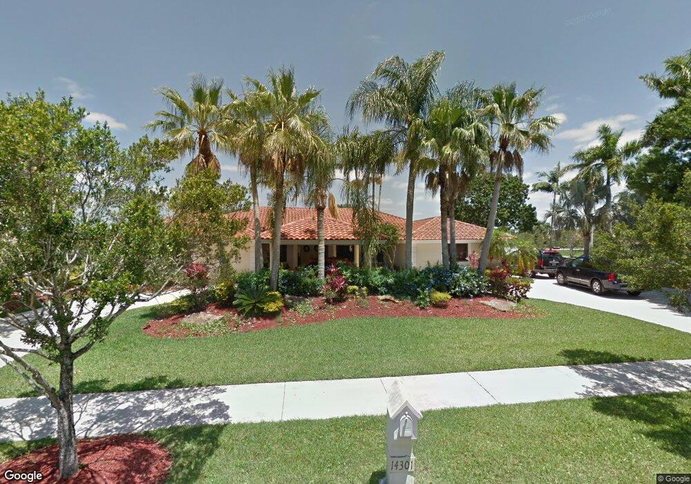 13105 Bedford Ct, Davie, FL 33325 - photo 1