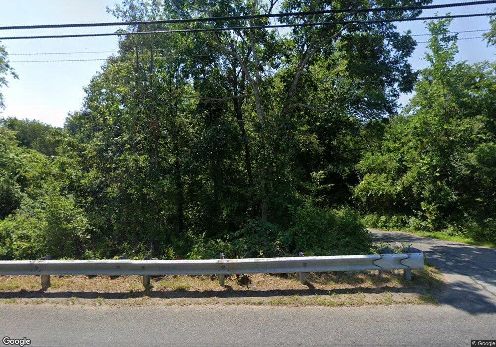 448 Sharps Lot Rd, Swansea, MA 02777 - photo 1