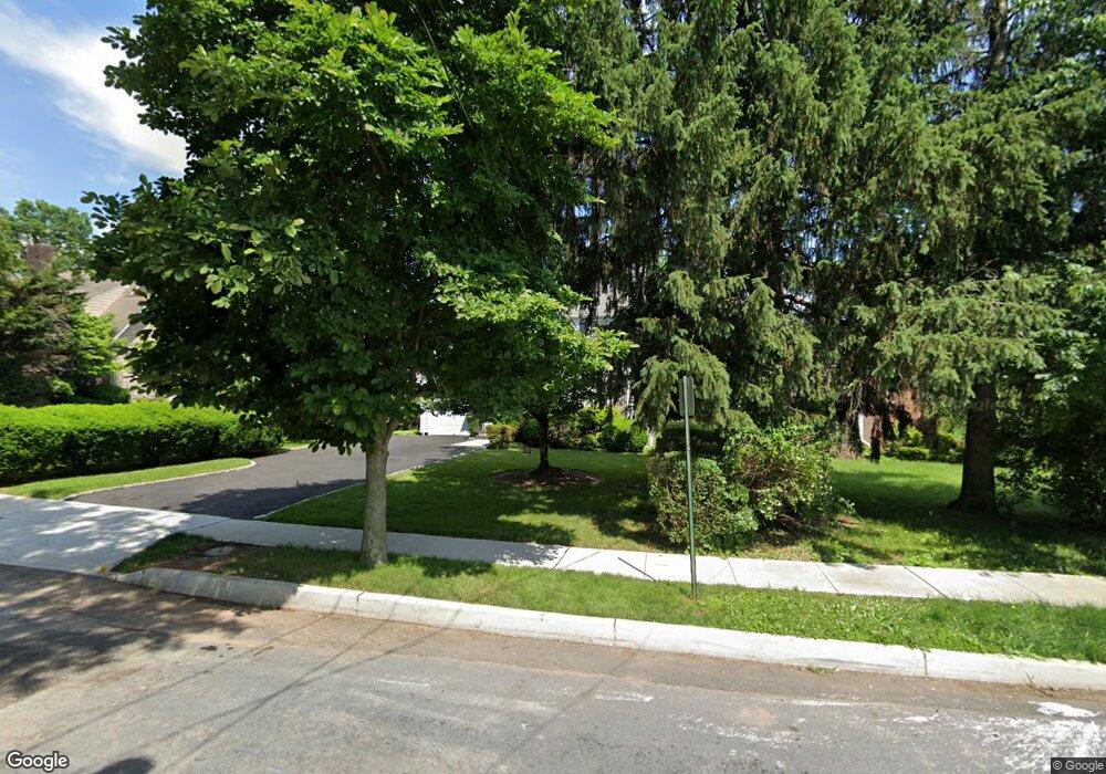 530 Wyoming Ave, Millburn, NJ 07041 - photo 1