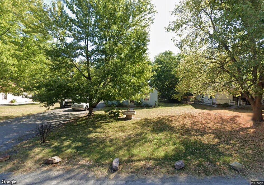 315 N Whitaker St, Pryor, OK 74361 - photo 1