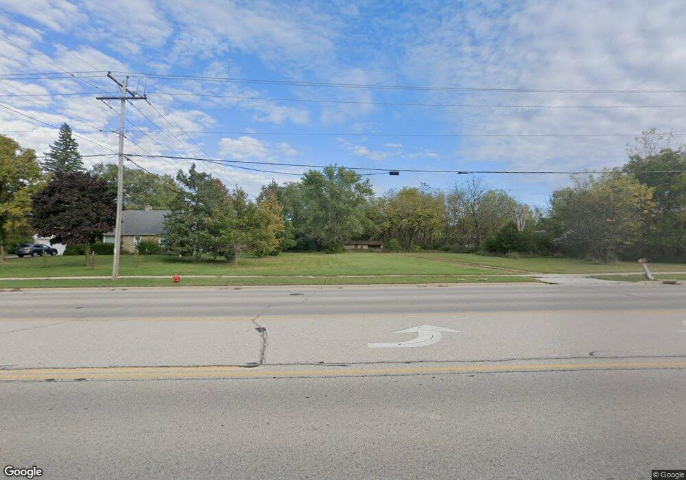 W156N7986 Pilgrim Rd, Menomonee Falls, WI 53051 - photo 1