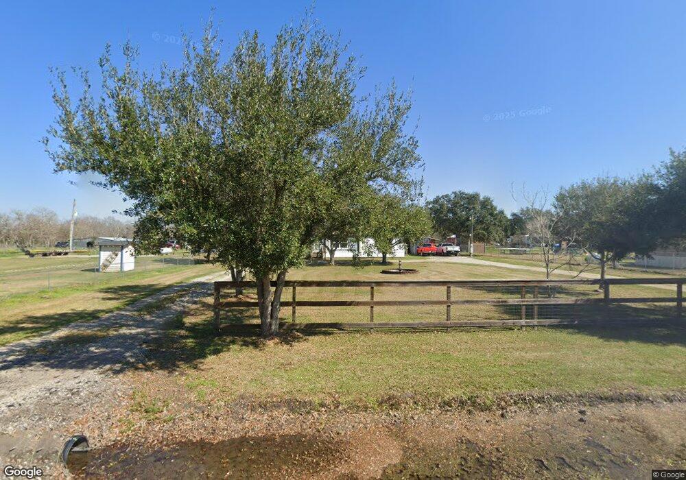 822 Childs St, Alvin, TX 77511 - photo 1