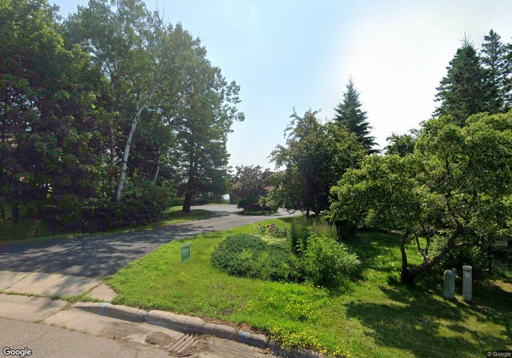 200 Rockridge Cir, Duluth, MN 55804 - photo 1