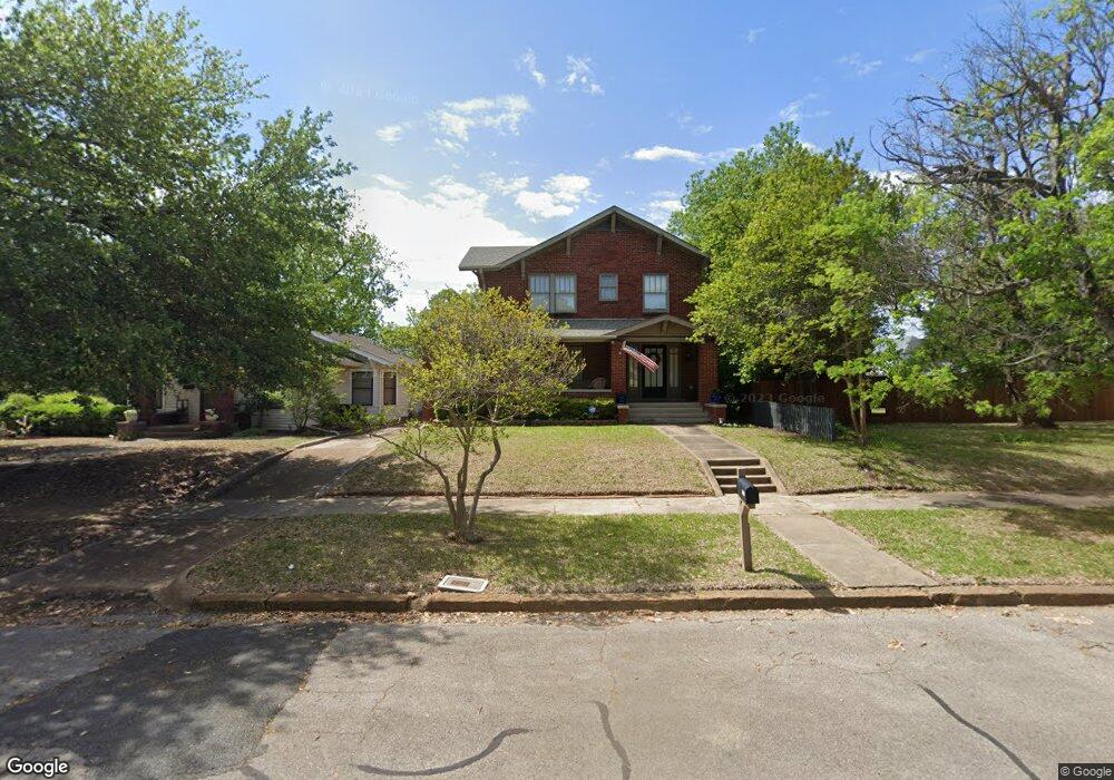 1206 W Gandy St, Denison, TX 75020 - photo 1