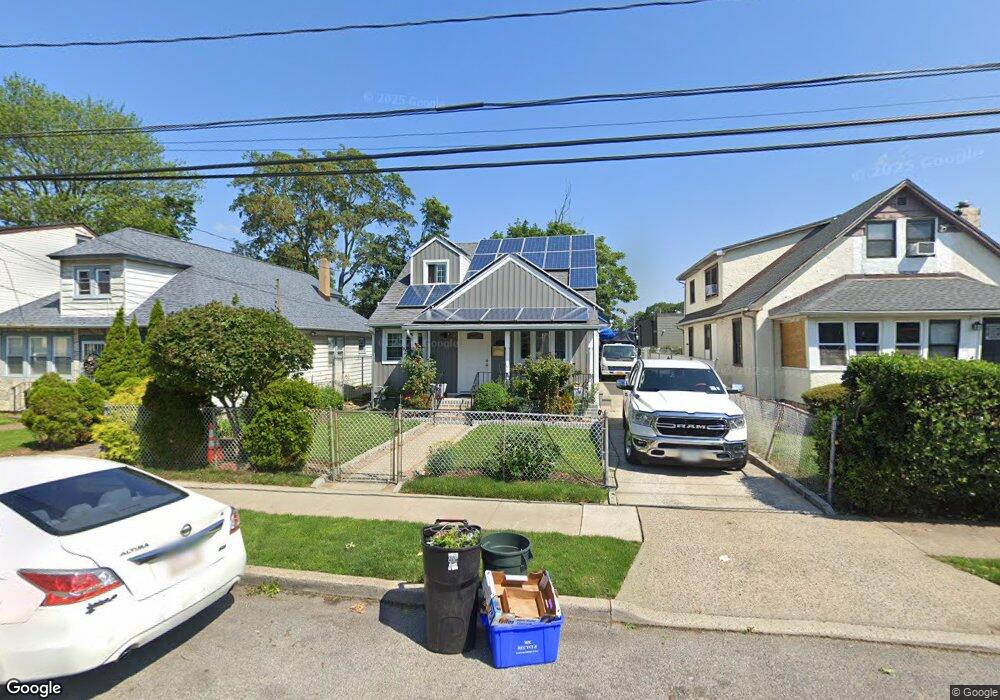 14 Lee St, Roosevelt, NY 11575 - photo 1