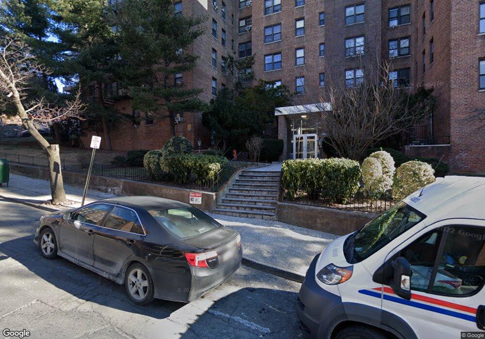 270 N Broadway unit 6 C, Yonkers, NY 10701 - photo 1