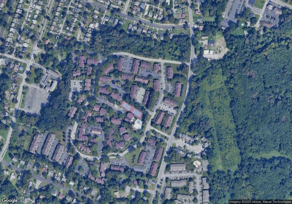 186 Red Cardinal Ct, Poughkeepsie, NY 12603 - photo 1