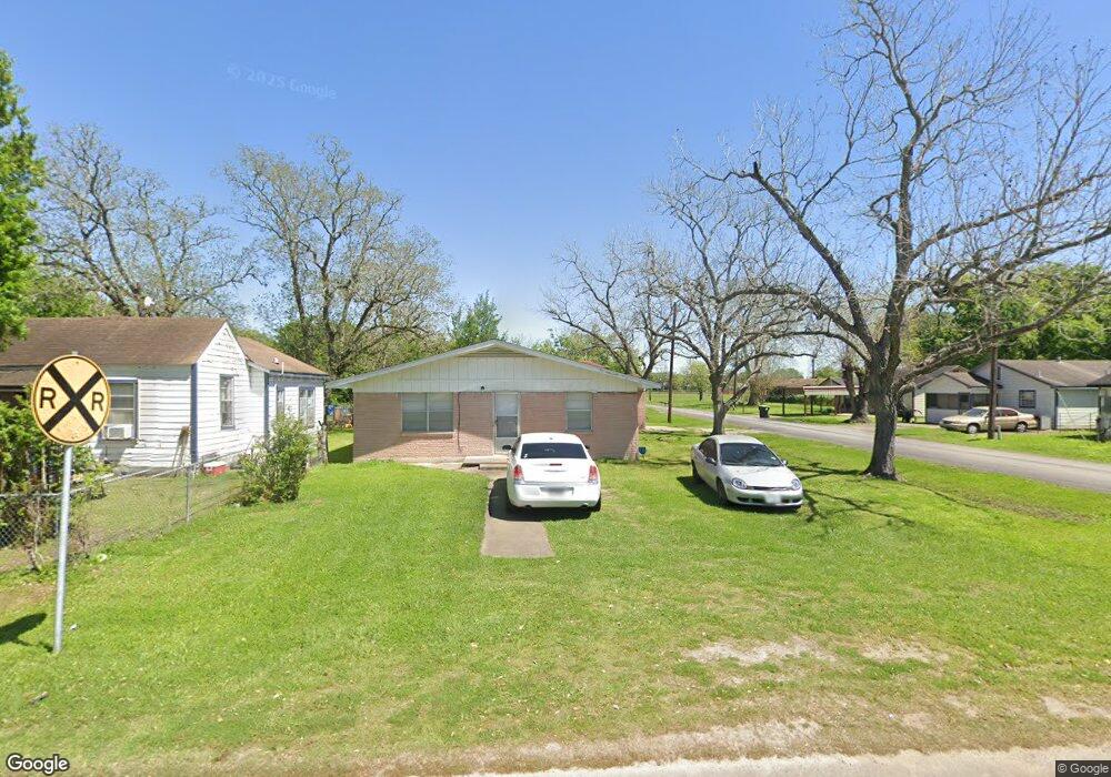 2721 Avenue C, Bay City, TX 77414 - photo 1