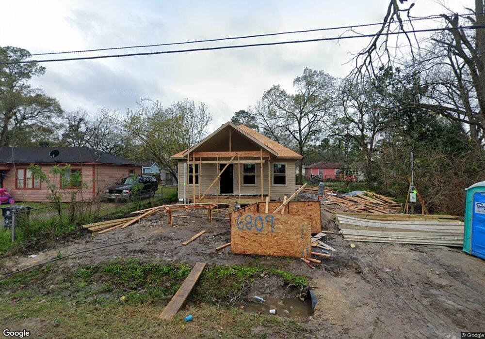 6809 Bethune Dr, Houston, TX 77091 - photo 1