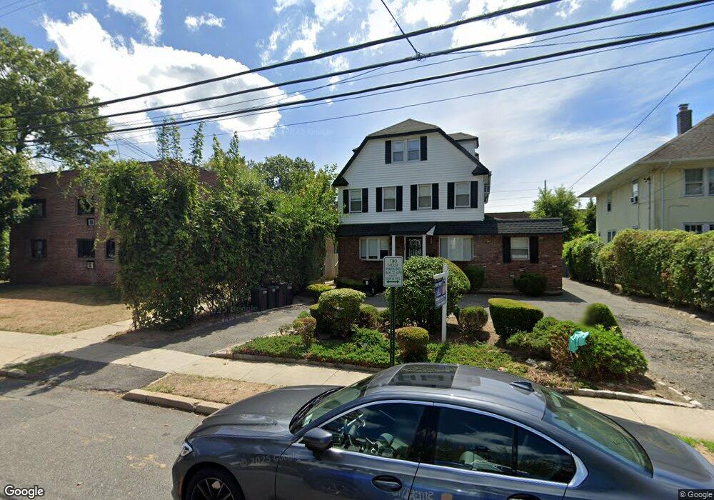 447 Summit Ave unit D-4, Cedarhurst, NY 11516 - photo 1