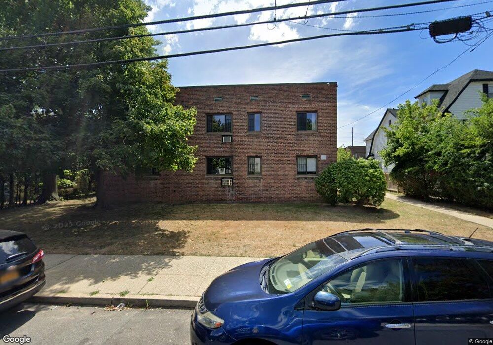 449 Summit Ave unit E-4, Cedarhurst, NY 11516 - photo 1
