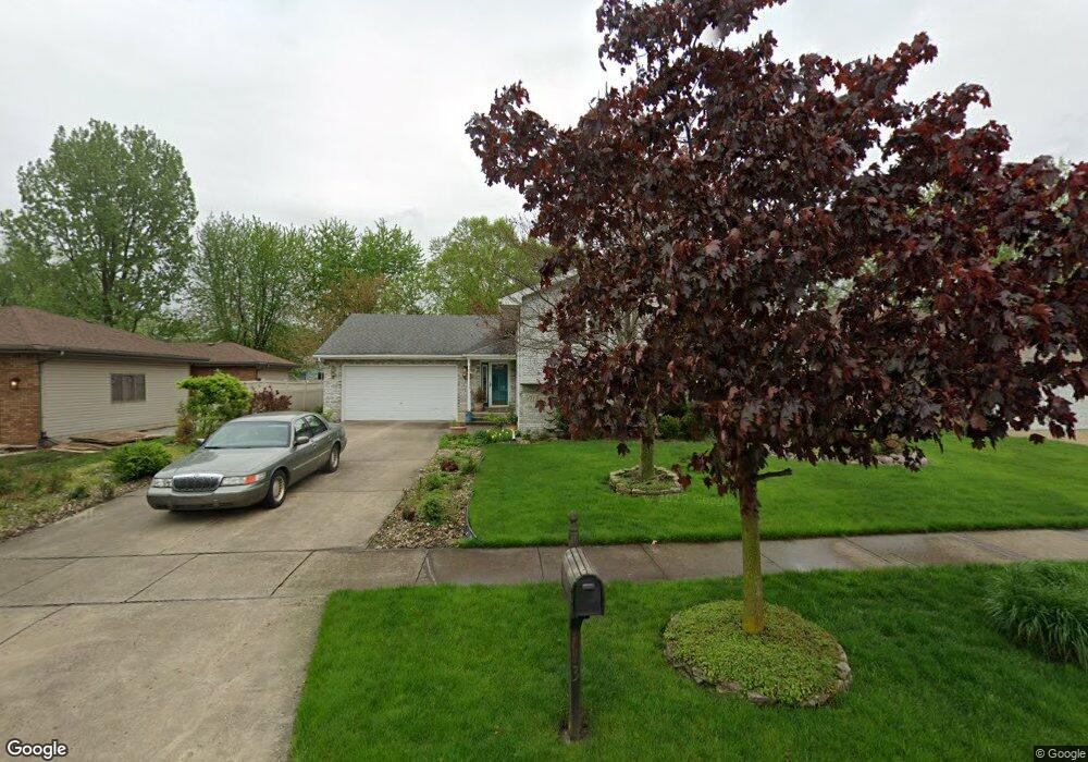 713 Wren Ct, Griffith, IN 46319 - photo 1