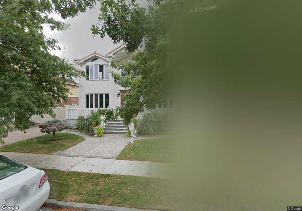 203-52 27th Ave unit 2nd FL, Flushing, NY 11360 - photo 1