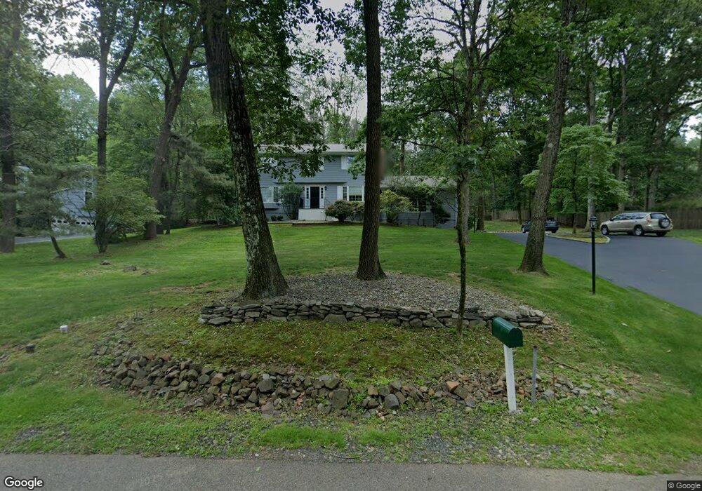 110 Oakridge Ln, Watchung, NJ 07069 - photo 1