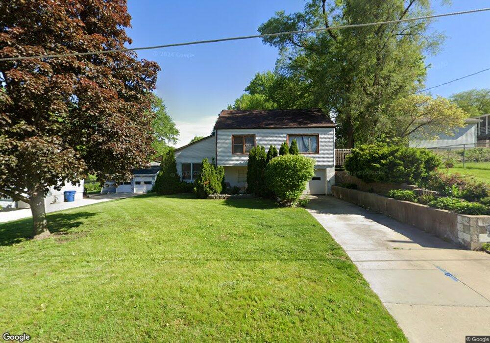 6005 Carpenter Ave, Des Moines, IA 50311 - photo 1