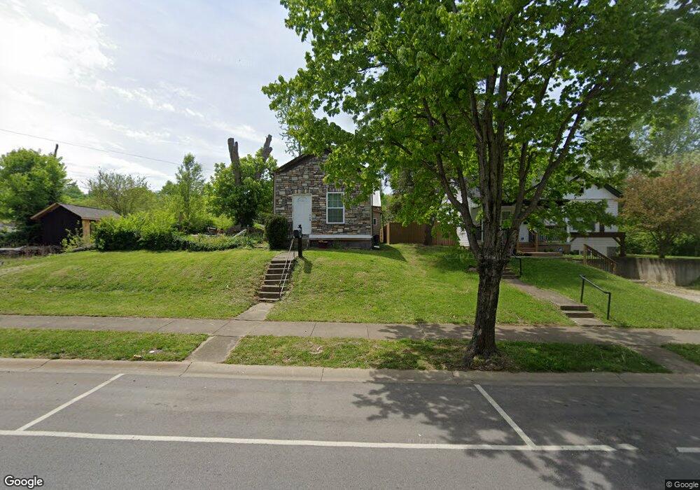 725 W 7th St, New Albany, IN 47150 - photo 1