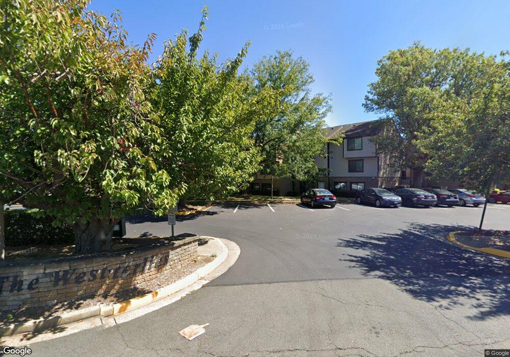 1779 Westwind Way unit 25, McLean, VA 22102 - photo 1