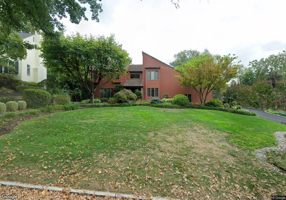 615 Foxfields Rd, Bryn Mawr, PA 19010 - photo 1