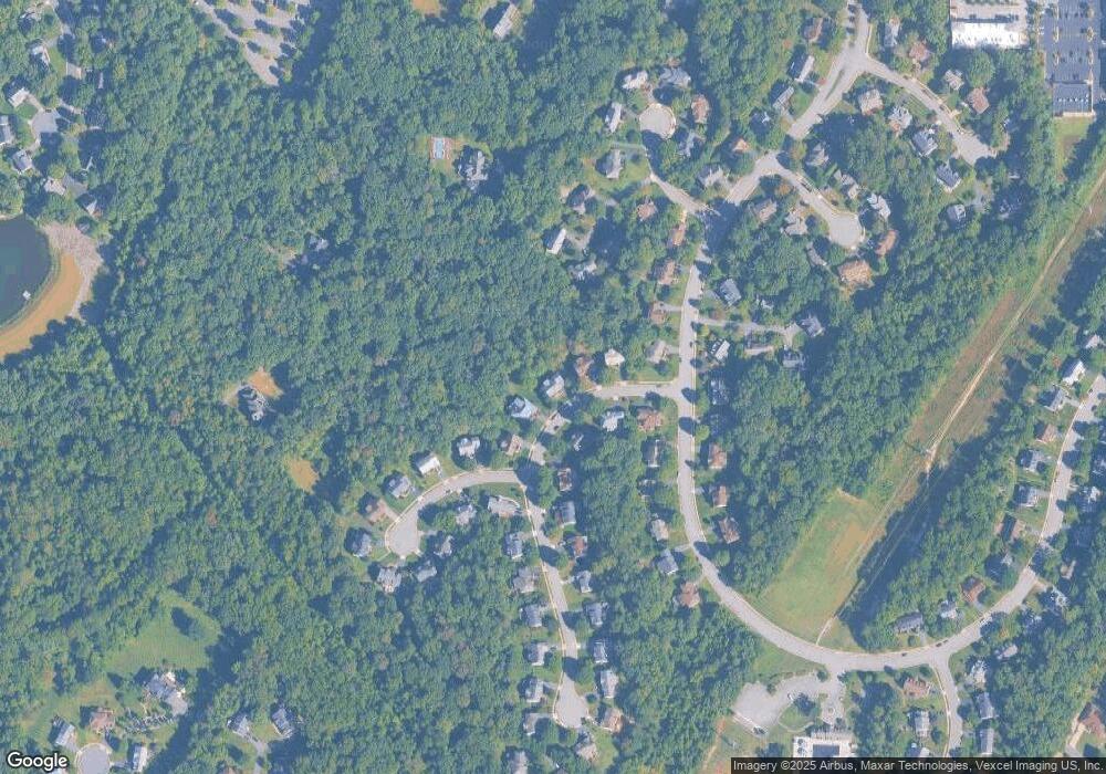 8606 Cross Oaks Ln, Fairfax Station, VA 22039 - photo 1