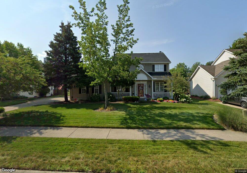 27005 Glenside Ln, Olmsted Falls, OH 44138 - photo 1