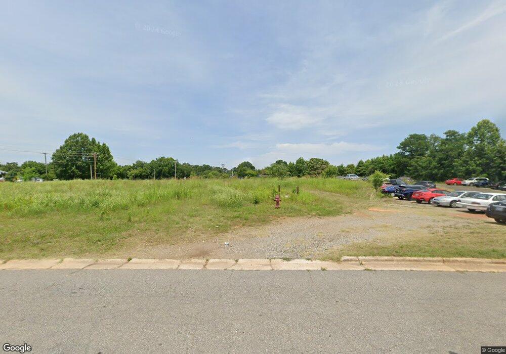 601 Bond St, Statesville, NC 28677 - photo 1