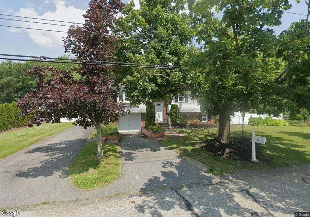 11 Maplecrest Dr, North Dartmouth, MA 02747 - photo 1