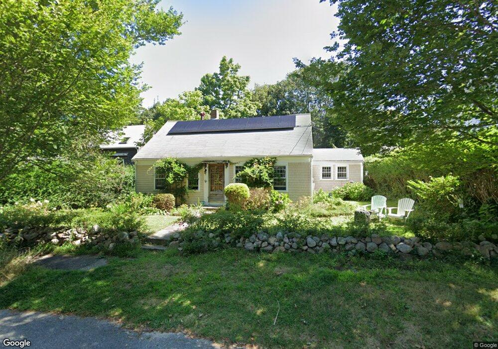31 Buzzards Bay Ave, Woods Hole, MA 02543 - photo 1