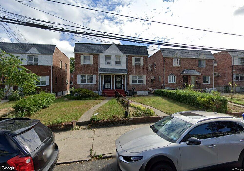 8227 164th Place, Jamaica, NY 11432 - photo 1