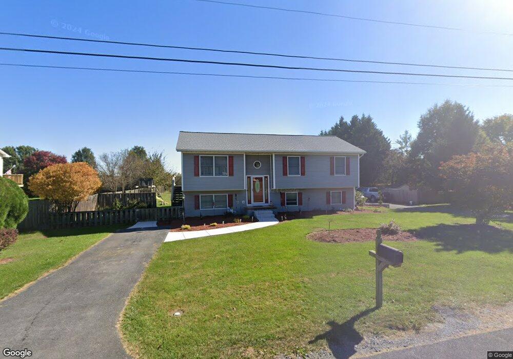 256 Libby Ann Dr, Bunker Hill, WV 25413 - photo 1