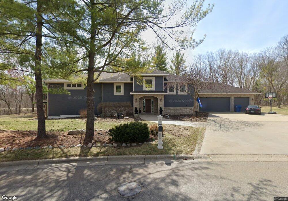 17503 Bridgewater Cir, Minnetonka, MN 55345 - photo 1