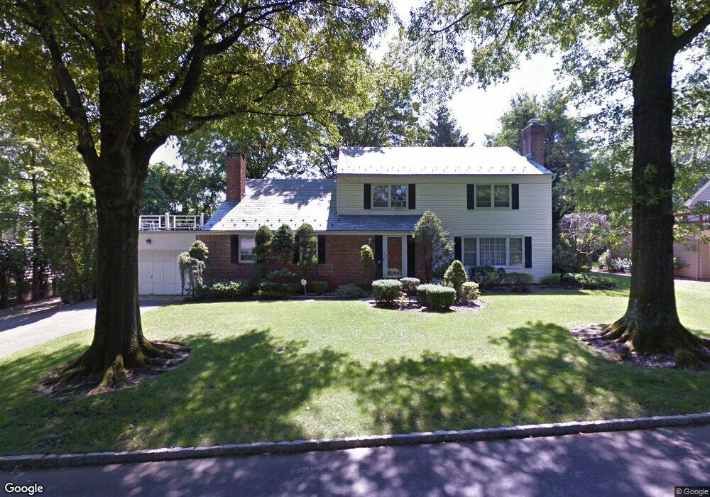 72 Borglum Rd, Manhasset, NY 11030 - photo 1