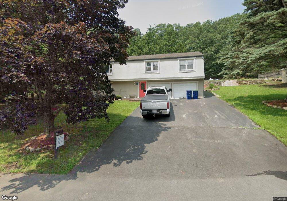 83 Pilgrim Rd, Braintree, MA 02184 - photo 1