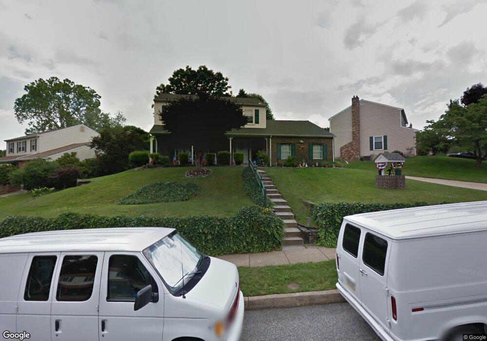 422 Camelot Dr, Brookhaven, PA 19015 - photo 1