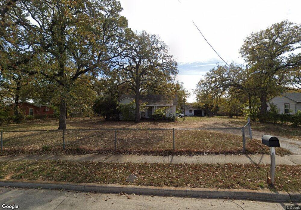 7930 Green Valley Dr, North Richland Hills, TX 76182 - photo 1