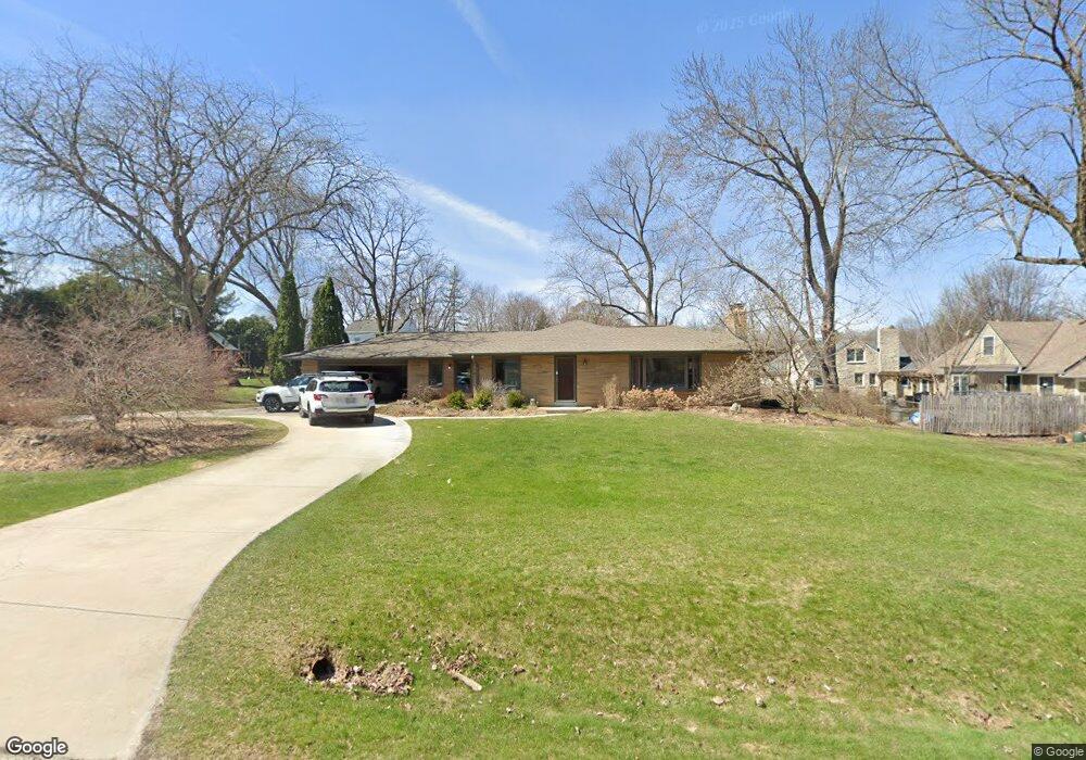 1535 Woodside Ln, Elm Grove, WI 53122 - photo 1