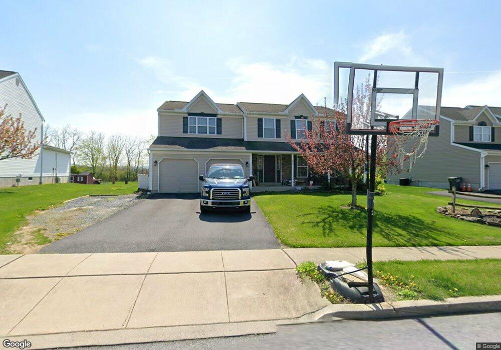 529 W Reeser St, Leesport, PA 19533 - photo 1