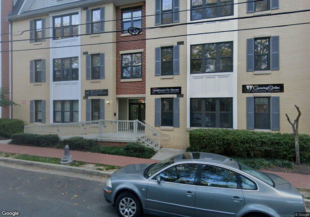 431 Park Ave unit 300, Falls Church, VA 22046 - photo 1