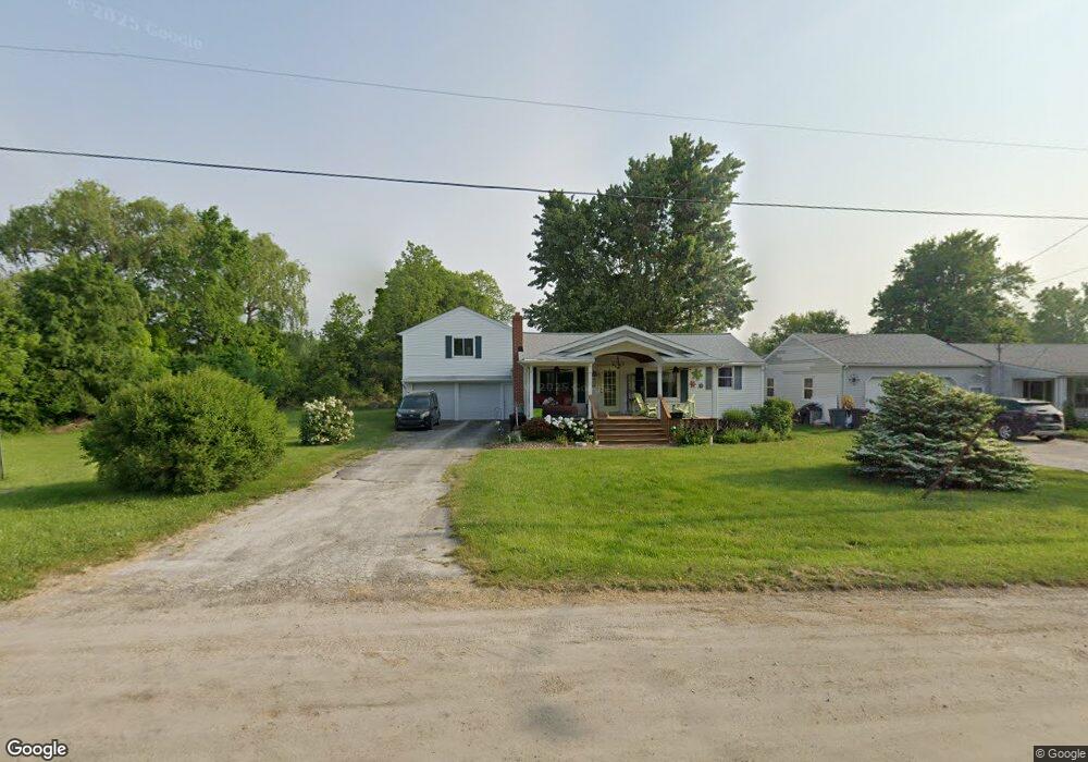 4401 Alder Dr, Flint, MI 48506 - photo 1