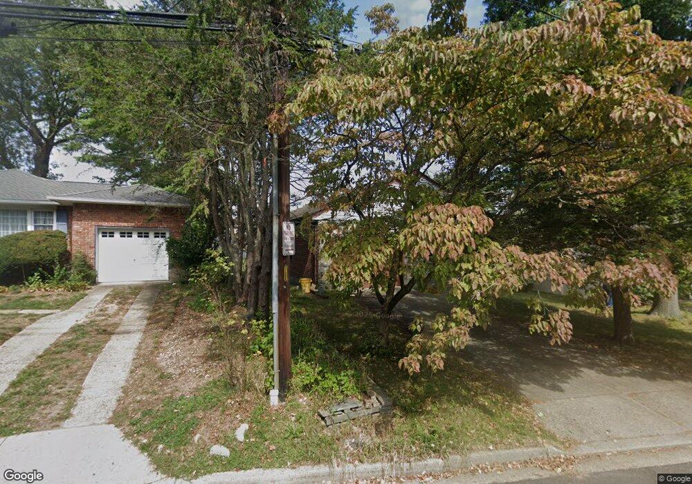 14 Devine Ave, Syosset, NY 11791 - photo 1