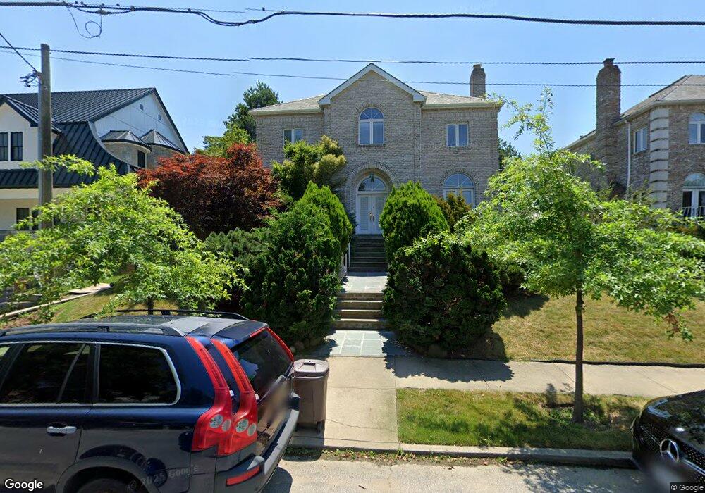 4 Summit Place, Whitestone, NY 11357 - photo 1