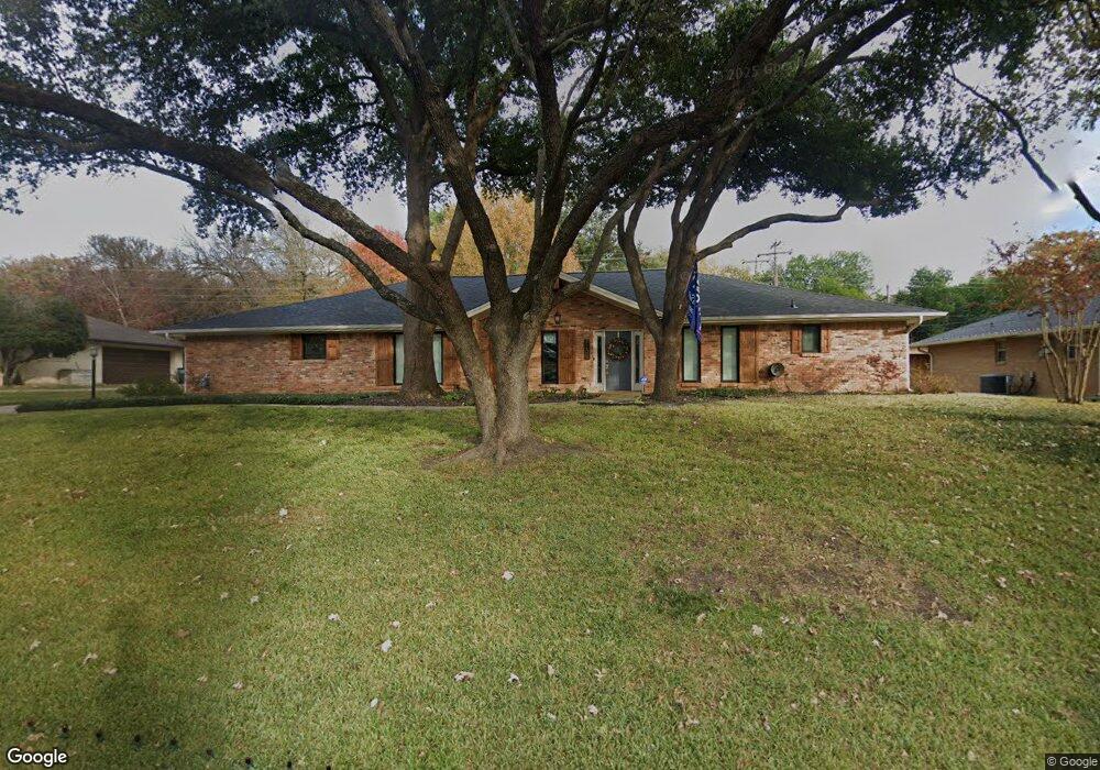 1209 Cliffwood Rd, Euless, TX 76040 - photo 1