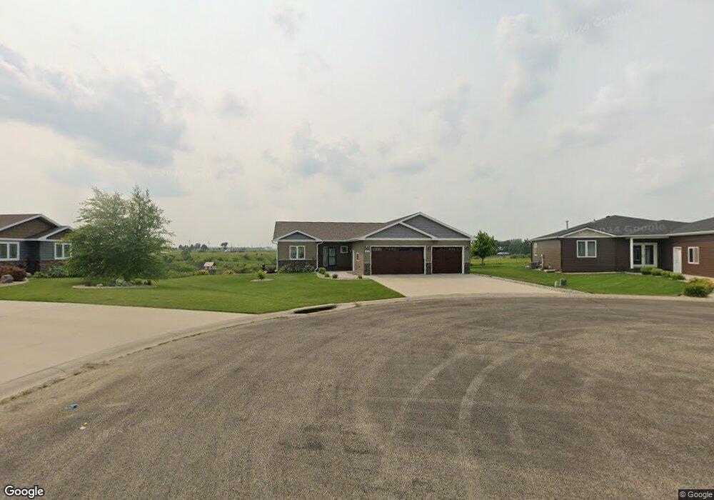 1305 Evergreen Dr NW, Jamestown, ND 58401 - photo 1