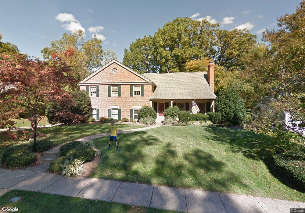 906 Emerald Dr, Alexandria, VA 22308 - photo 1