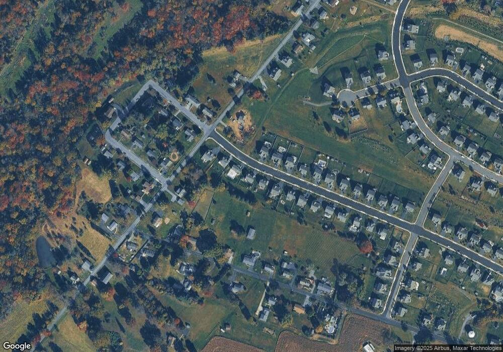 8 Sovereign Dr, Douglassville, PA 19518 - photo 1