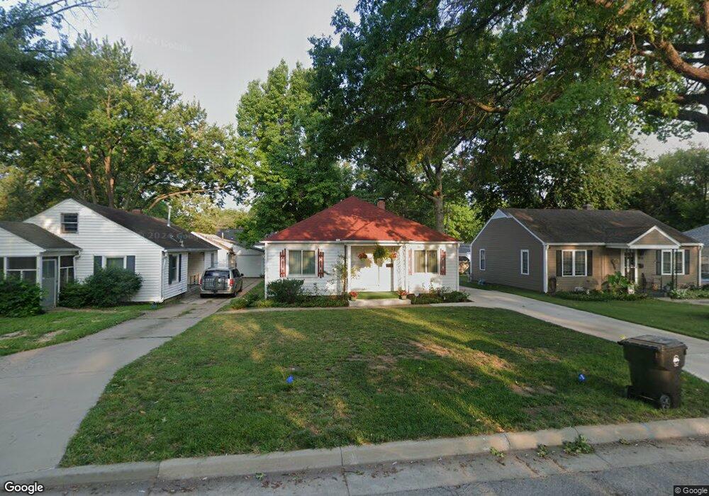 923 SW MacVicar Ave, Topeka, KS 66606 - photo 1