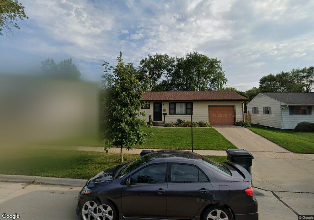 4731 Midway Dr NW, Cedar Rapids, IA 52405 - photo 1