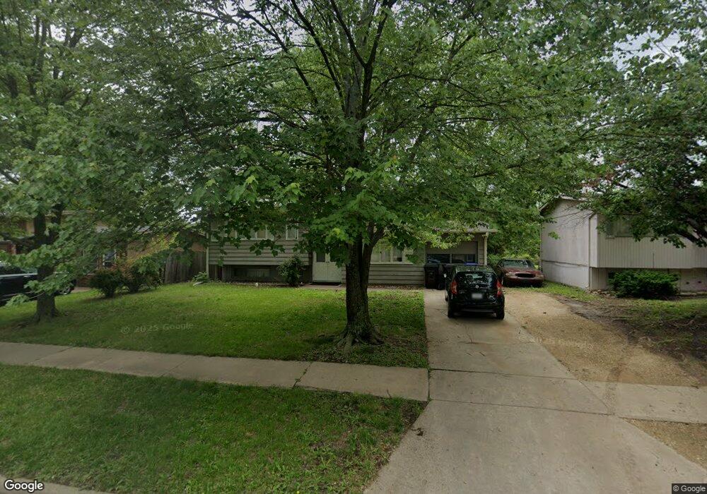 3003 SW Twilight Dr, Topeka, KS 66614 - photo 1