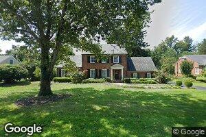 504 Club Ln, Louisville, KY 40207