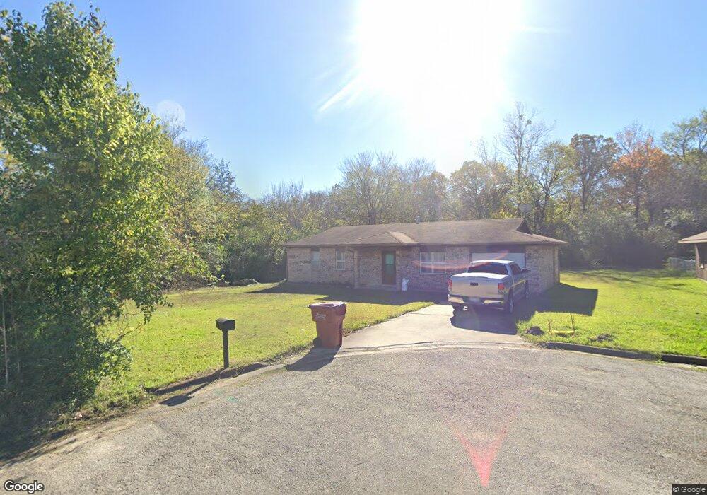 807 E Bissell St, Hugo, OK 74743 - photo 1