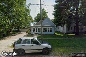 607 W Hazel St, Saint Elmo, IL 62458